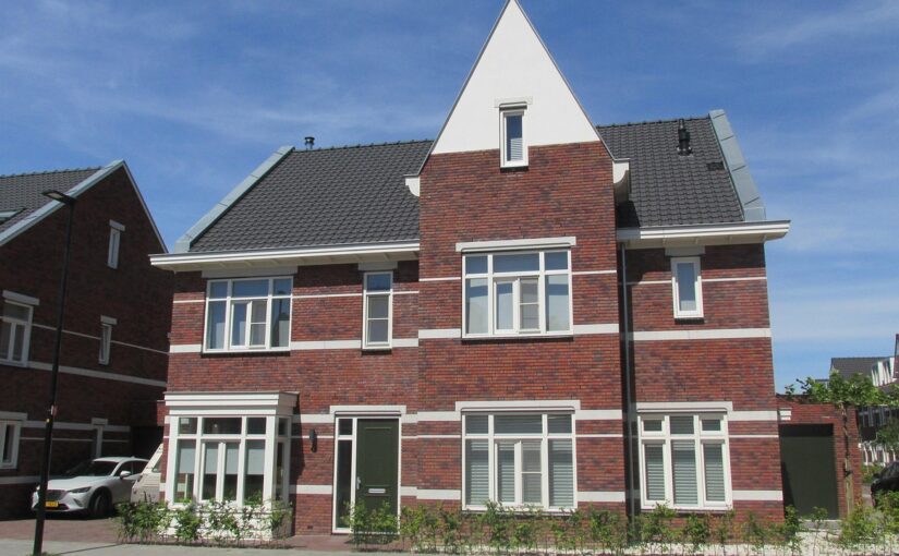 Waarom steeds meer huiseigenaren kiezen voor een prefab dakkapel