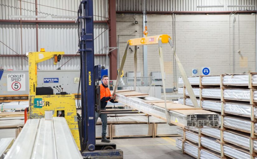 Waarom de logistiek achter je dakkapel meer kost dan je denkt
